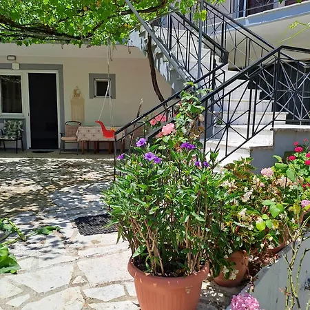Lefkada Two Bedroom Apartment Nikiana